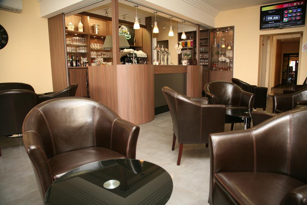Logis Hotel- Restaurant La Renaissance Baccarat Eksteriør billede